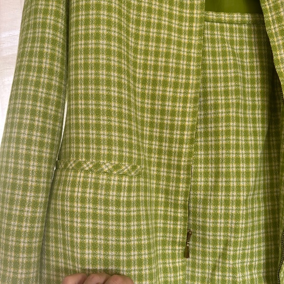 Vintage Loriana green checkered jacket and skirt set. - Picture 2 of 7